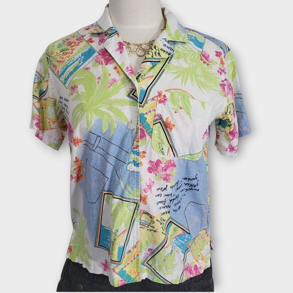 Vintage 90s Shirt Erika Womens S / M Short sleeve Button up Casual Coastal